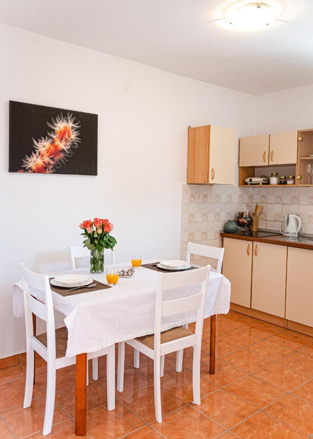Korallion Apartment Szybenik Zewnętrze zdjęcie